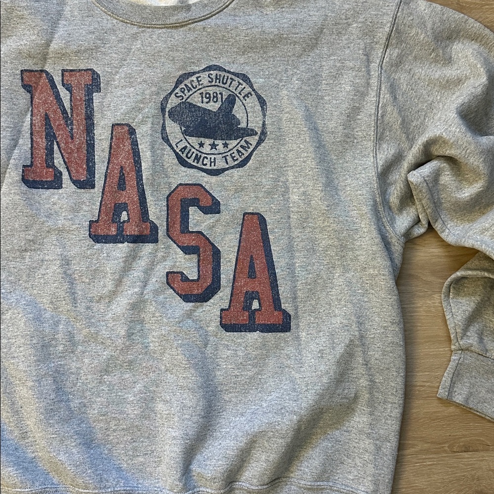 TWO NASA brand- Graphic T-Shirt & Sweatshirt Set - Picture 6 of 7